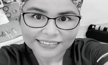 El presunto asesino de una médica apareció amarrado y con un letrero