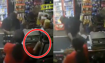 Momento en que mujer le corta la cara a un ladrón en una tienda (Video)