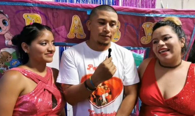 Relación poliamorosa se prepara para la llegada de dos bebés en Santa Rosa (Video)