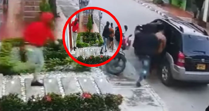 Cámaras de seguridad captaron el momento en que delincuentes secuestran a un menor (Video)