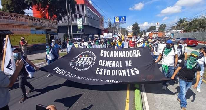 Estudiantes de la USAC y CODECA inician paro nacional contra la corrupción (Video)