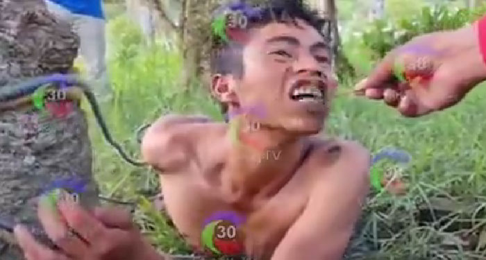 Padre relata cómo su hijo se convirtió en “CABALLO”, ahora come monte (Video)