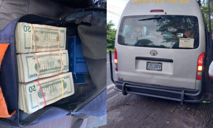 Anciano viajaba como pasajero y es sorprendido con un fardo de dinero en una mochila