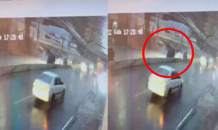 Difunden video del primer carro de color negro que cae en hundimiento de Villa Nueva