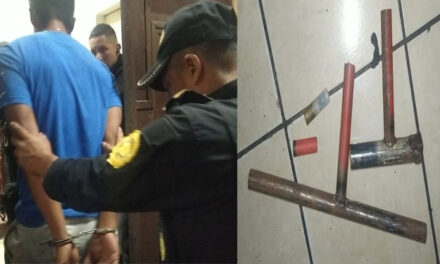 Pasajero armado mata a balazos a un asaltante en autobús