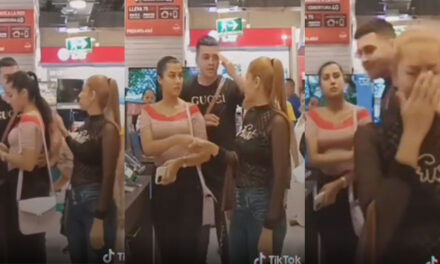Hombre le compraba un celular a la amante cuando se aparece la esposa (Video)