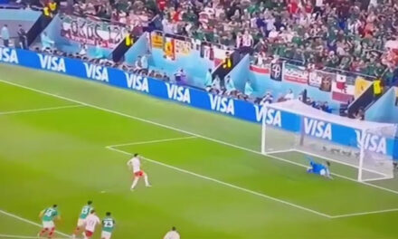 Así fue el momento de la monumental atajada de Memo Ochoa ante Polonia