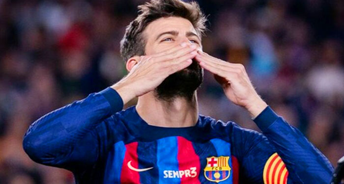 Entre lágrimas Gerard Piqué se despidió de la afición y de sus compañeros (Video)