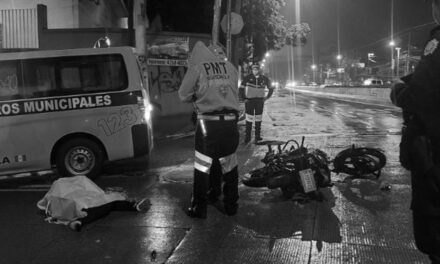 Familia que viajaban a bordo de una motocicleta fue arrollada y el culpable se da a la fuga
