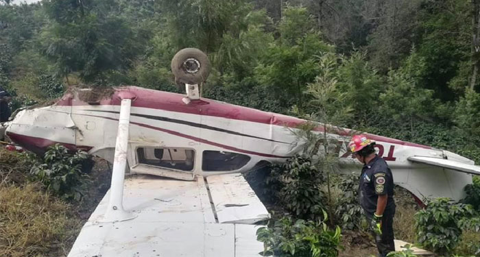 ¡URGENTE! Avioneta se desploma en una finca en Antigua Guatemala (Video)