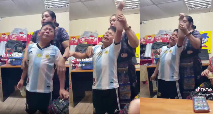 Momento en que madre motiva a su hijo que estaba llorando por la victoria de Argentina (Video)