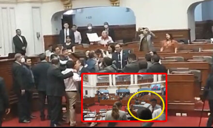 Momento en que Diputados del Congreso culminan sesión a golpes (Vídeo)