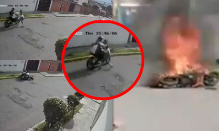 Mujer derriba a motoladrón con su bolsa y del golpe la moto arde en llamas (Video)