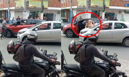 Momento en que conductores se van a los machetazos por no ceder la vía