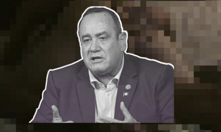 Miguel Martínez habría amenazado de muerte al hombre que tuvo relaciones con Giammattei