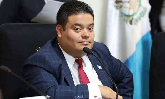 Allan Rodríguez busca reelegirse con el partido “VAMOS” y TSE avala su inscripción
