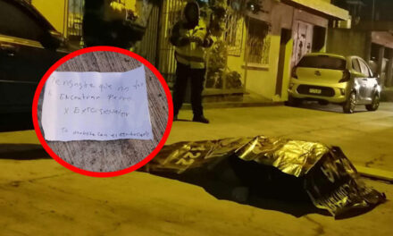 Hombre es asesinado a balazos y le dejan una nota del motivo de su muerte