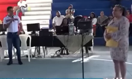 Maestra se presentó a entrevista para dar clases de Inglés y falló al no saber nada (Video)