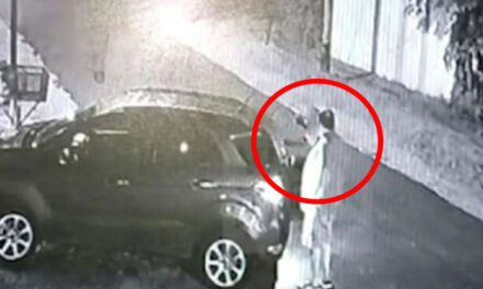 Momento en que militar jubilado mató a un ladrón que intentó robarle su Vehículo (Video)