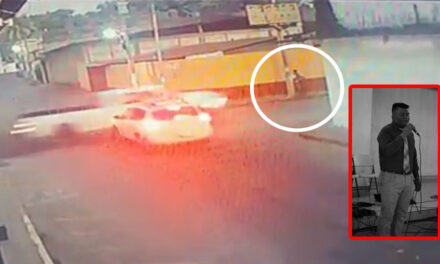 Vehículos se pasan el alto y pastor pierde la vida cuando caminaba en la banqueta (Video)
