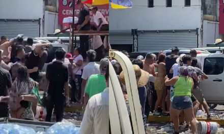 Momento de fuerte pelea en el Carnaval de Mazatenango (Video)