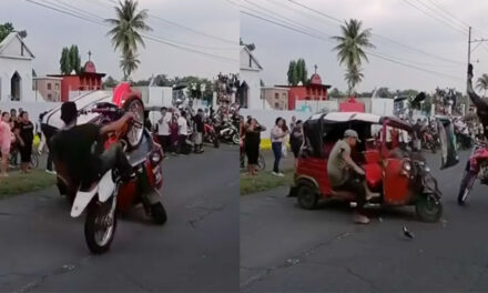 Homenaje en funeral casi termina en nueva tragedia de una moto (Video)