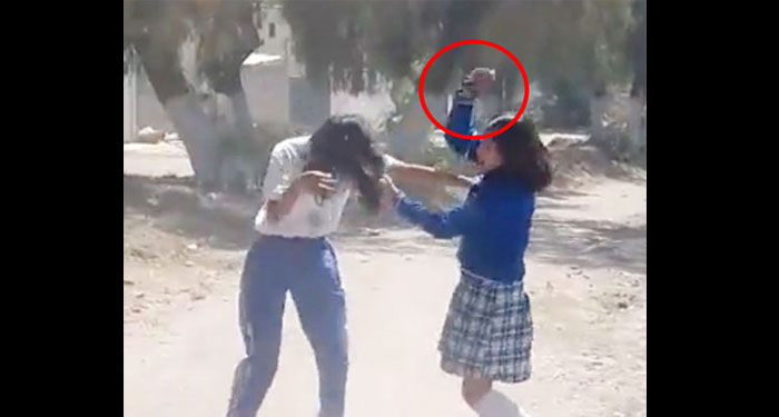 Capturan a estudiante que golpeó a su compañera hasta causarle la muerte (Video)