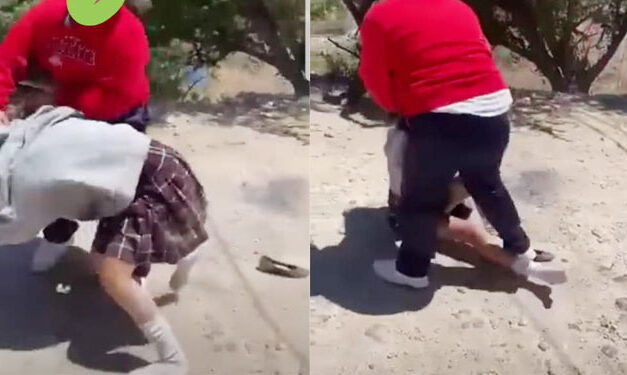 Momento en que estudiantes se van a los golpes en Jutiapa