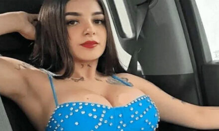 Karely Ruiz exhibe al hombre que le tomó varias fotos a escondidas