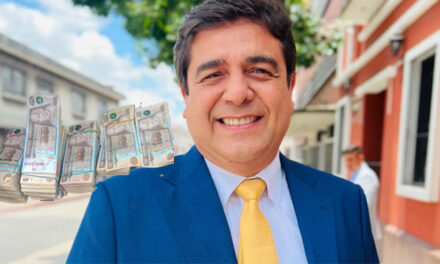 Carlos Pineda ofrece Q300 MIL de recompensa para que lo ayuden a encontrar a los sicarios (Video)