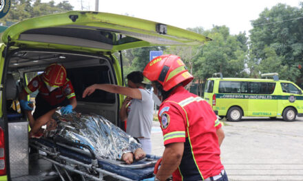 MIXCO: Sicarios atacan a vendedora de comida, supuestamente por no pagar la extorsión