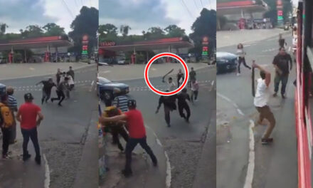 Conductores y ayudante se van a los golpes con machete por pelear el pasaje (Video)