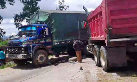 Fatal accidente se registra en la Ruta Interamericana, dejando una de las vías tapadas (Video)