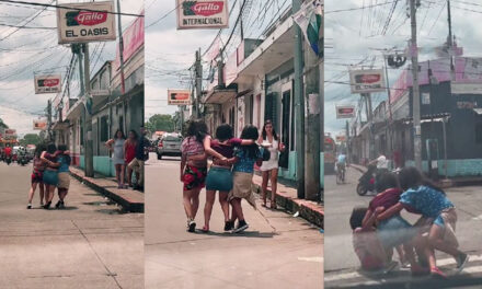 Mujeres en estado de ebriedad casi son arrollados por un vehículo (Video)