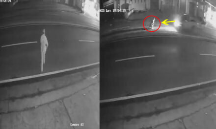 Momento en que hombre muere atropellado al tropezar cuando cruzaba la calle (Video)