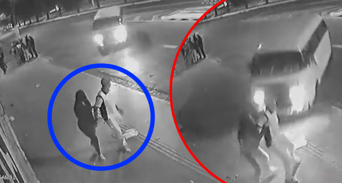 Momento en que microbús arrolla y mata a una mujer embarazada (Vídeo)
