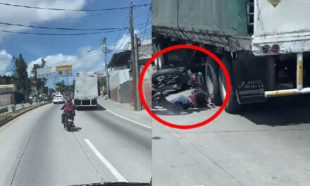 Graban momento en que motorista es impactado por un camión (Video)