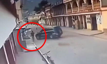 Cámara de seguridad captó el momento en que vehículo arrolla a un niño (Video)
