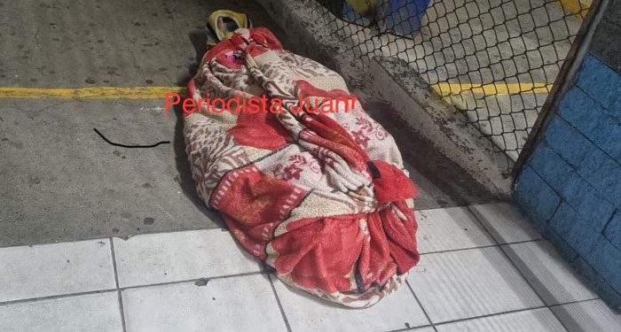 Reo es localizado sin vida y envuelto en una sábana roja en el preventivo