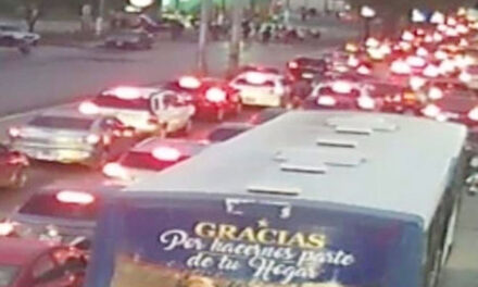 Bloqueo en la avenida Petapa provoca cierre y desvíos en Ciudad de Guatemala