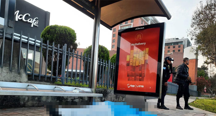Guardia de seguridad se opone a entregar sus pertenencias y es asesinado