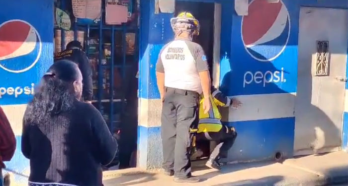 URGENTE: Pasaba comprando su refacción y fue acribillado por negarse a entregar su mochila